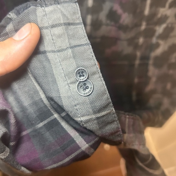 Vintage Guess leapord and flannel print longsleeve button up - Picture 8 of 9